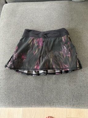 lululemon athletica Black Skirt with Neon Yellow Lining